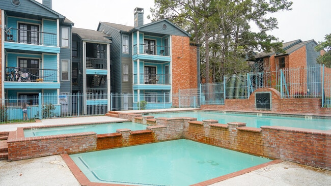 Building Photo - Canfield Lakes