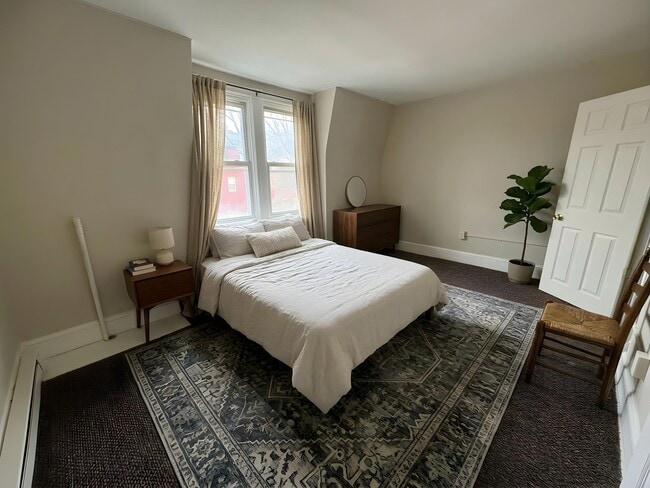 Building Photo - 1224 Eckert Ave