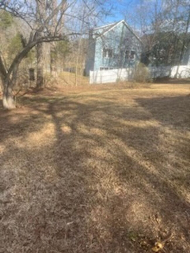 Foto del edificio - Large Private Lot with 3BR home!