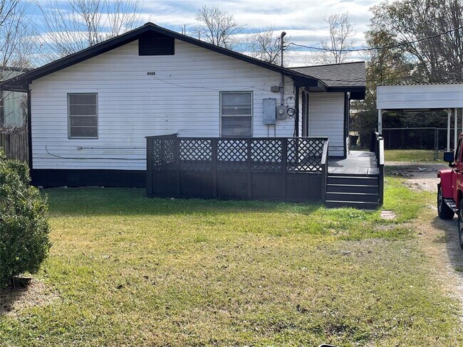 Foto del edificio - 5914 Edward Dr