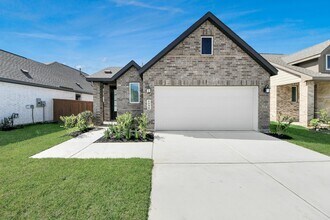 Building Photo - 1058 Blue Stone Dr