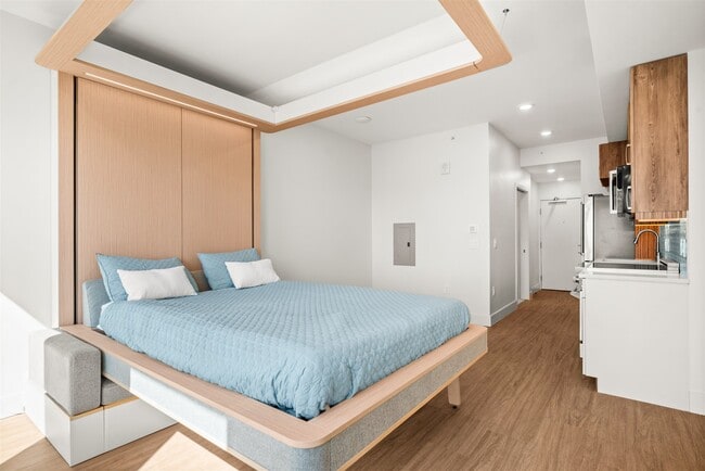 Building Photo - The Residences at 801 East Whiting Street