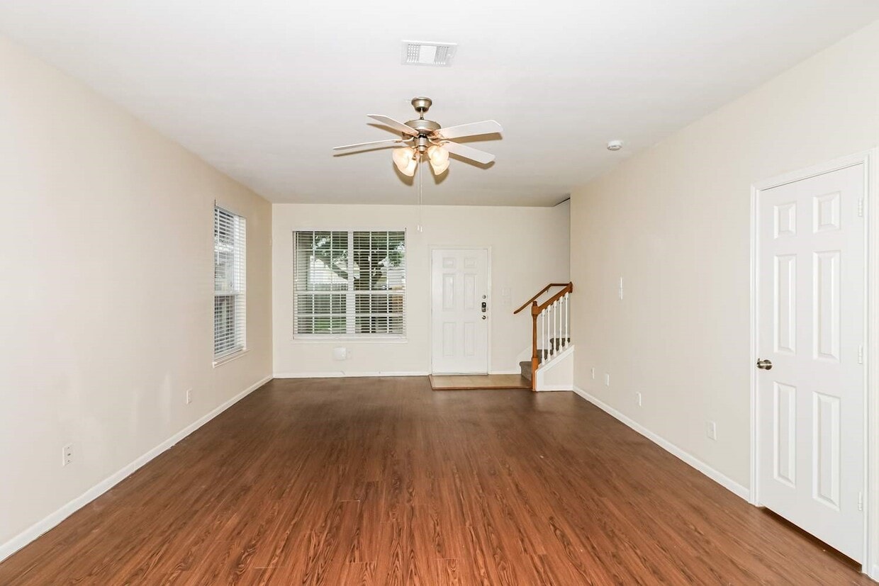Building Photo - 5806 Le Carpe Plantation Ct