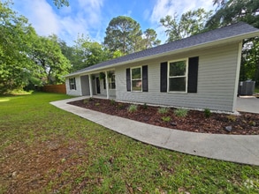 Building Photo - 121 Mary's Dr