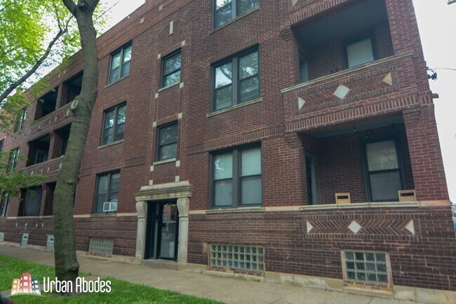 Foto del edificio - 949 N Hoyne Ave
