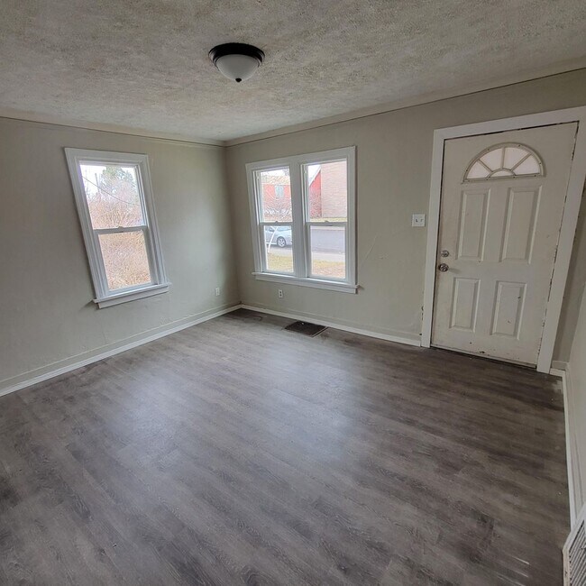 Building Photo - Garland area charmer 2 bed 1 bath