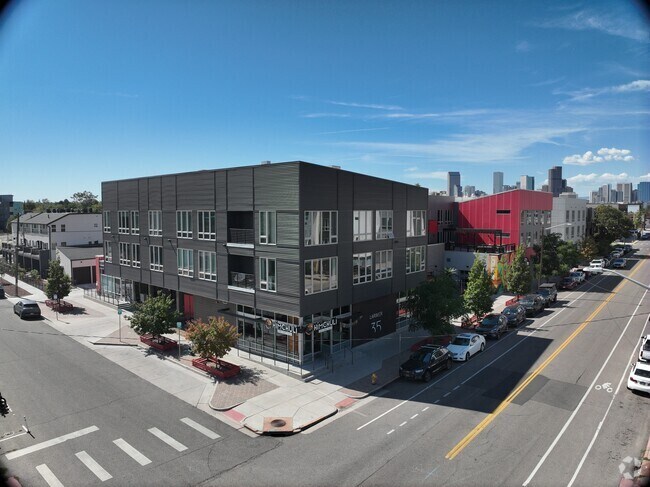 Exterior 3D - Larimer 35