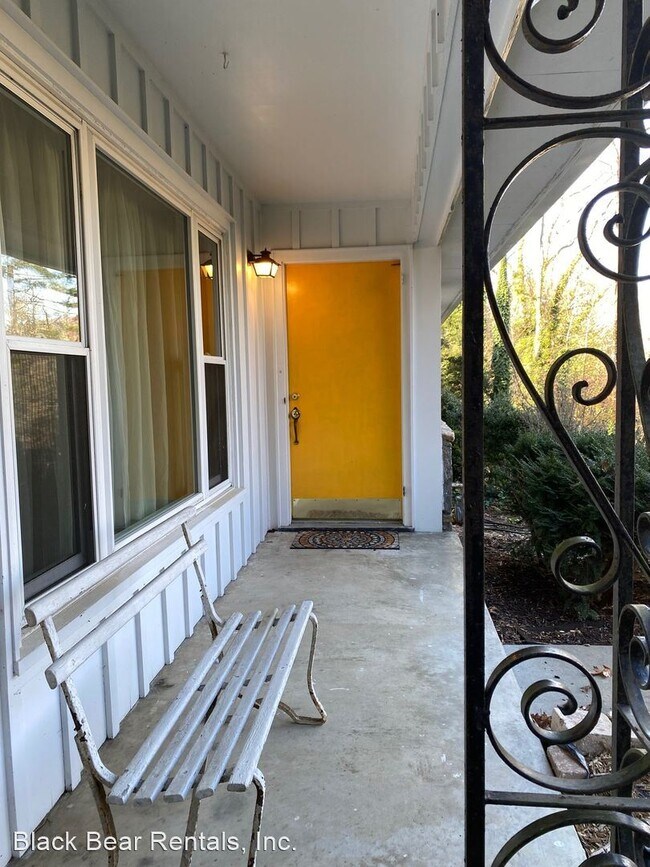 Building Photo - 3 br, 2.5 bath House - 9 Valle Vista Dr.