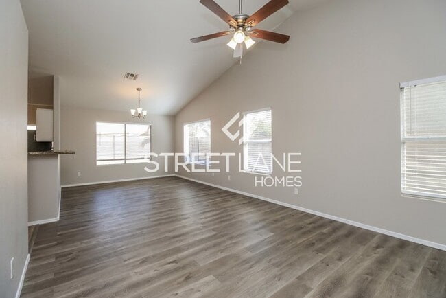 Building Photo - REDUCED- Now offering $500 off first month...
