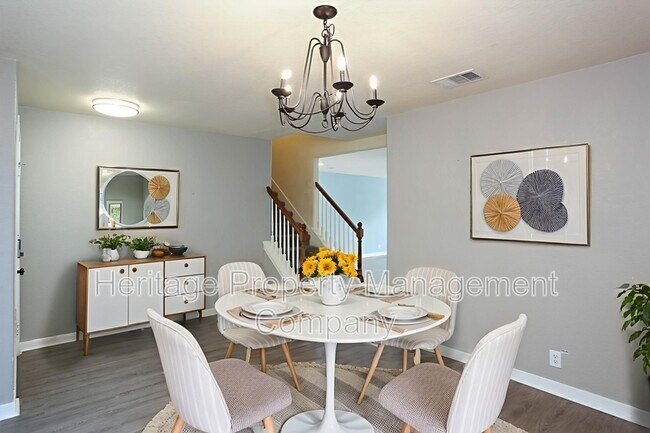 Foto del edificio - 6819 Liberty Stone