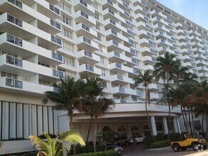 Building Photo - 100 Lincoln Rd