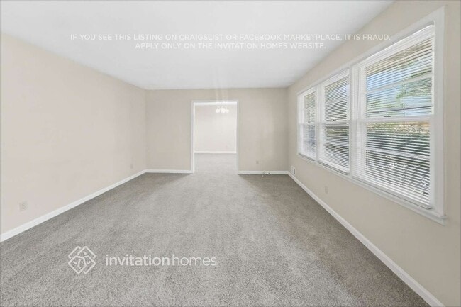 Building Photo - 624 Princess Cir
