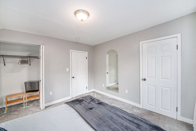 Building Photo - 415 6th St NW