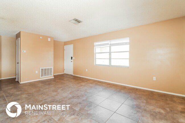 Foto del edificio - 11082 Lightwood St