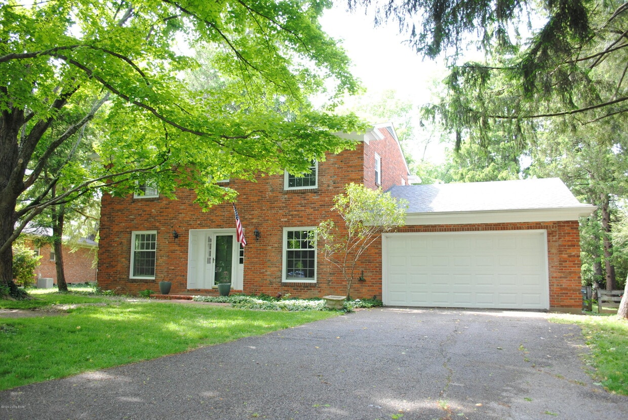 Primary Photo - 9836 Longwood Cir