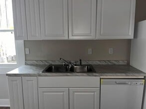 Building Photo - 727 Glendale St