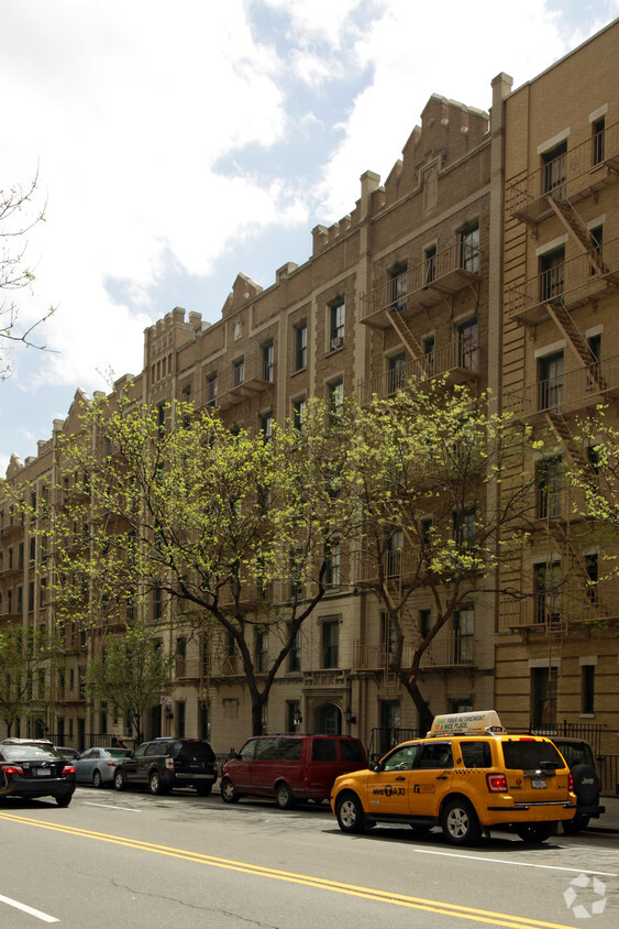 516 a 79th E - 516 E 79th St
