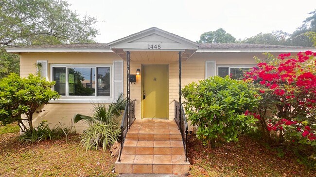 Building Photo - Beautiful Renovated Home In College Park!
