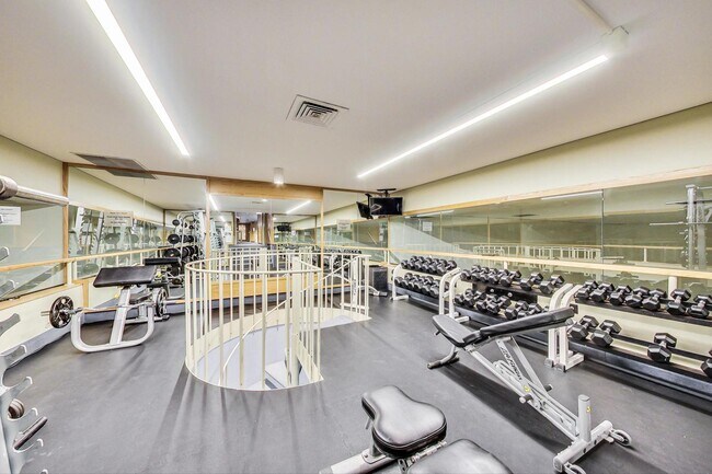 Foto del edificio - 155 N Harbor Dr