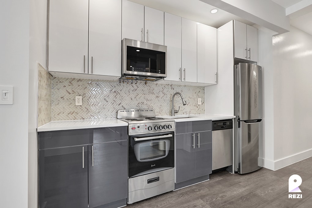 Foto principal - 65 Seaman Ave