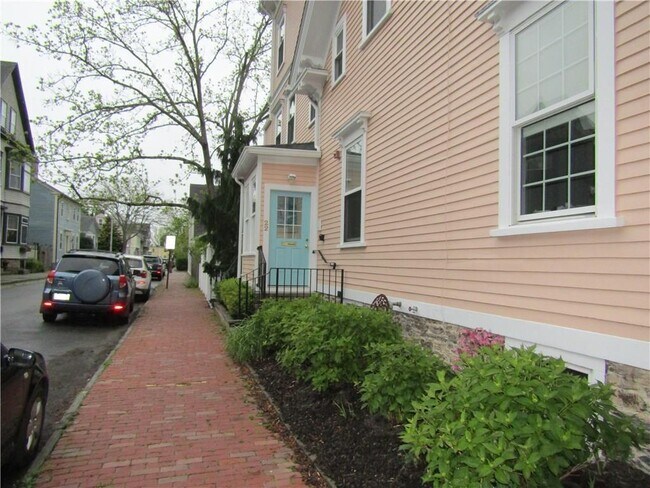 Building Photo - 22 Mt Vernon St