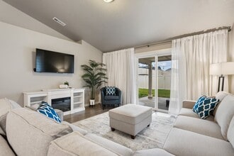 Building Photo - 2937 Castle Rock Blvd