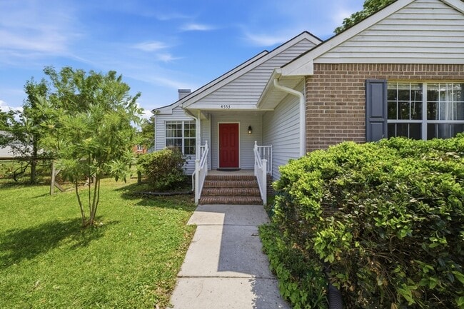 Foto del edificio - 4553 Shoshone Ct