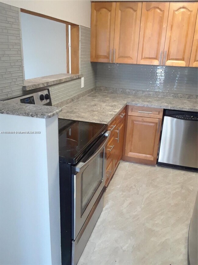 Foto del edificio - 3049 NE 20th Terrace
