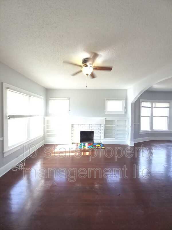Building Photo - 4415 6th Ave S