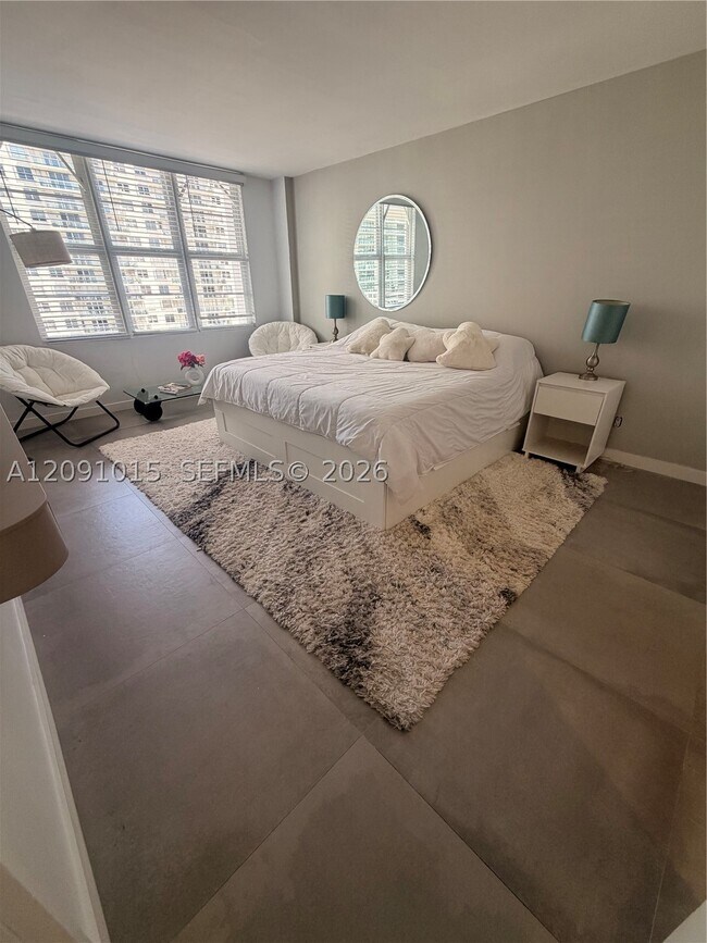 Building Photo - 5700 Collins Ave