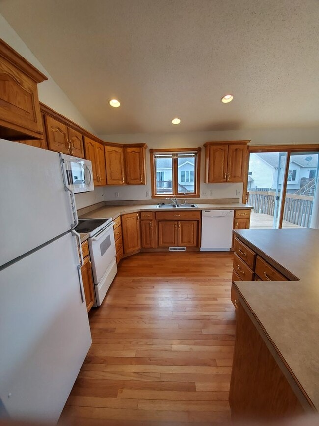 Foto del edificio - 1663 51st St S