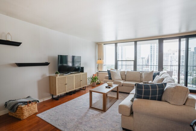 Foto del edificio - 1560 N Sandburg Terrace