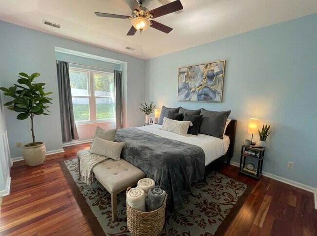 Foto del edificio - 3310 Wrangle Hill Rd