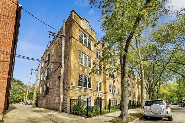 Building Photo - 1914 W Chase Ave
