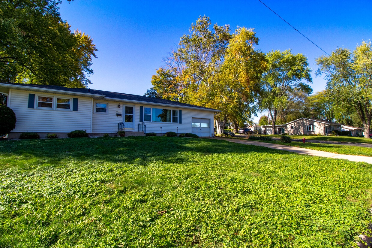 5513 Goucher Ln, Monona, WI 53716 House Rental in Monona, WI