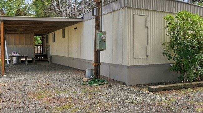 Foto del edificio - 35390 SE Bluff Rd