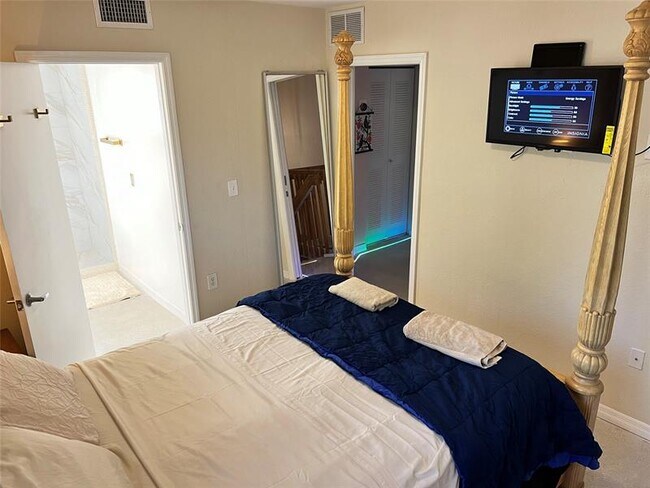 Foto del edificio - 400 NW 19th Terrace