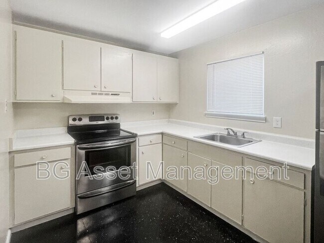 Foto del edificio - 2420 Market Ave