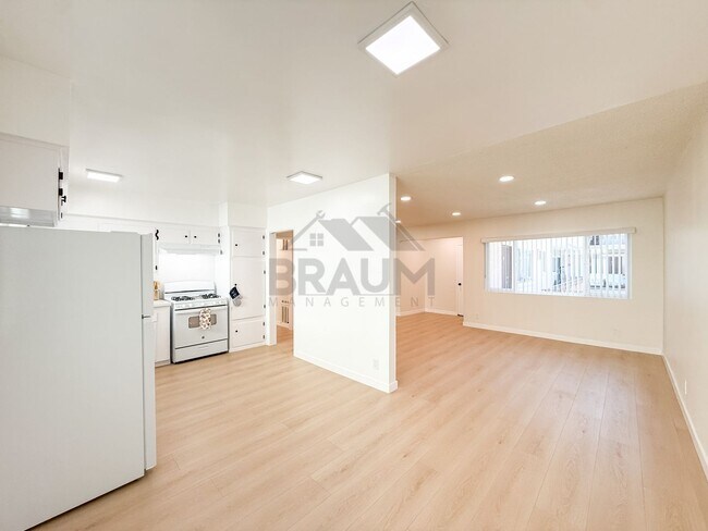 Foto del edificio - 13129 Oxnard St