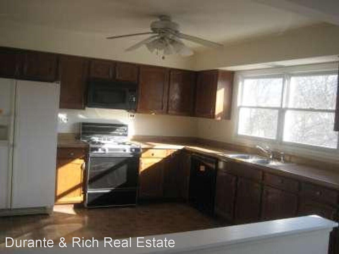 Building Photo - 3 br, 2 bath House - 5081 Fox Lane