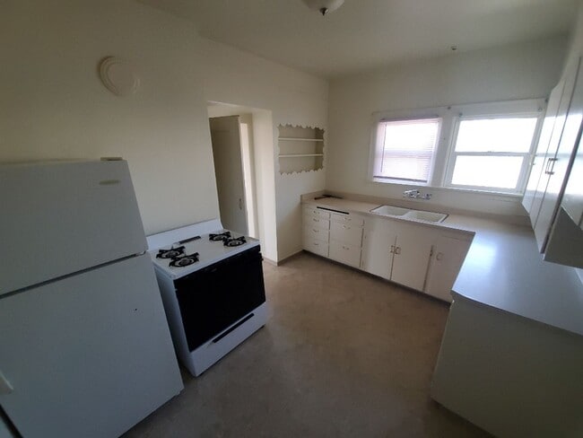 Building Photo - (1X) 1403-1405 A [PRM: Andrew]