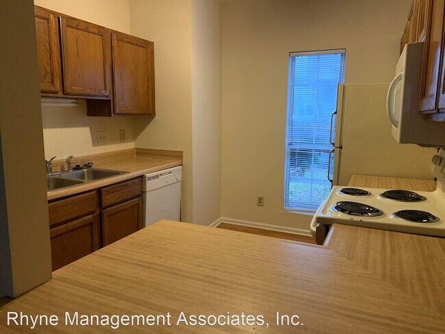 Building Photo - 2 br, 2 bath House - 6104 Bushmills Street