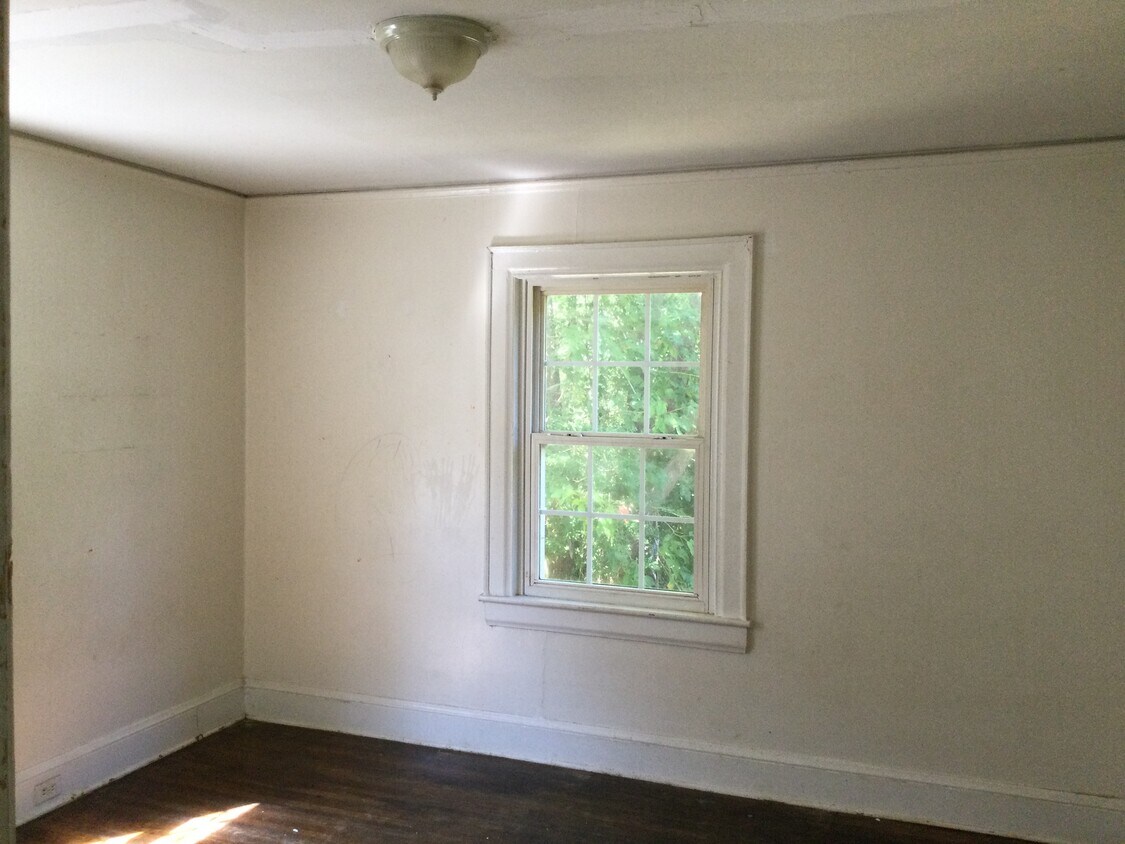 Primary Photo - 2406 Celia Ave