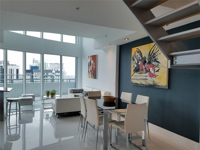 Foto del edificio - 60 SW 13th St