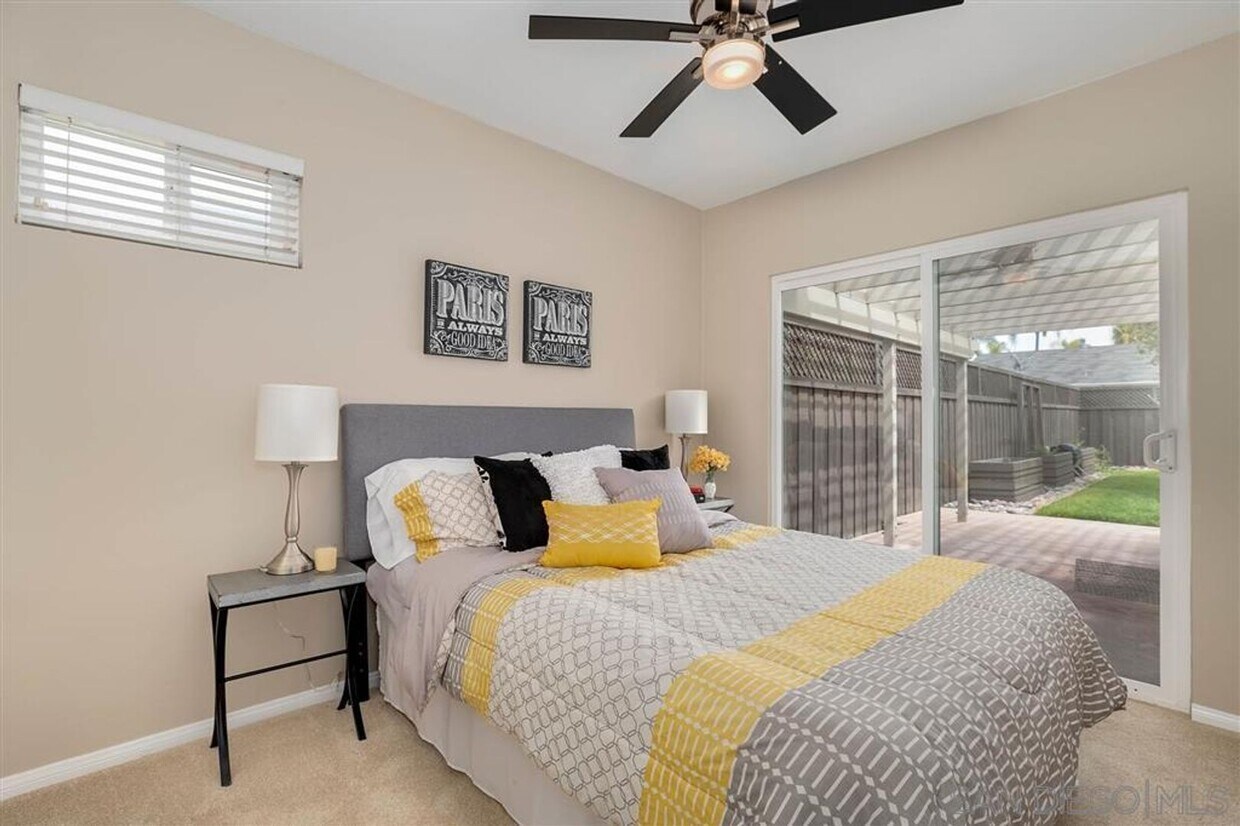 Foto principal - !!!CHARMING 4 BED 1 BATH HOME, DETACHED GA...
