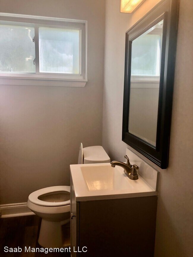 Building Photo - 3 br, 1 bath House - 22316 IRA Boulevard