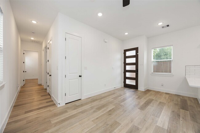 Building Photo - 8508 Wileyvale Rd