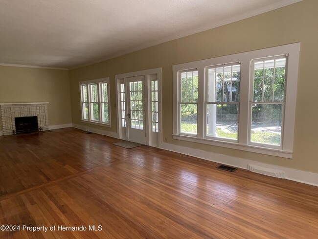Foto del edificio - 471 Howell Ave