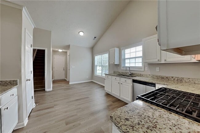 Building Photo - 1096 Sham Pointe Dr