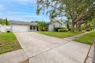 Building Photo - 2260 Harn Blvd